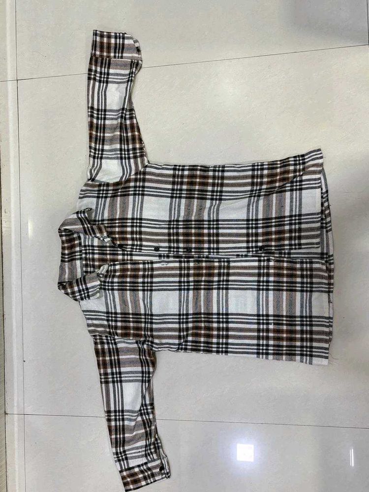 Chic Plaid Button-Up Shirt