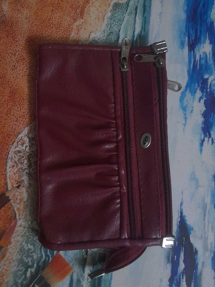 Money Bag With Multiple Chains