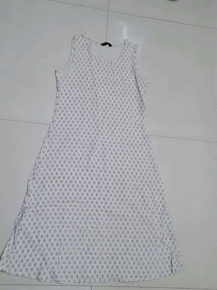 White Printed Sleeveless Kurta