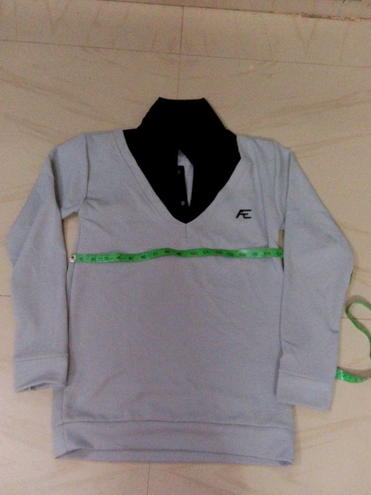 Men's Grey and Black T-Shirt