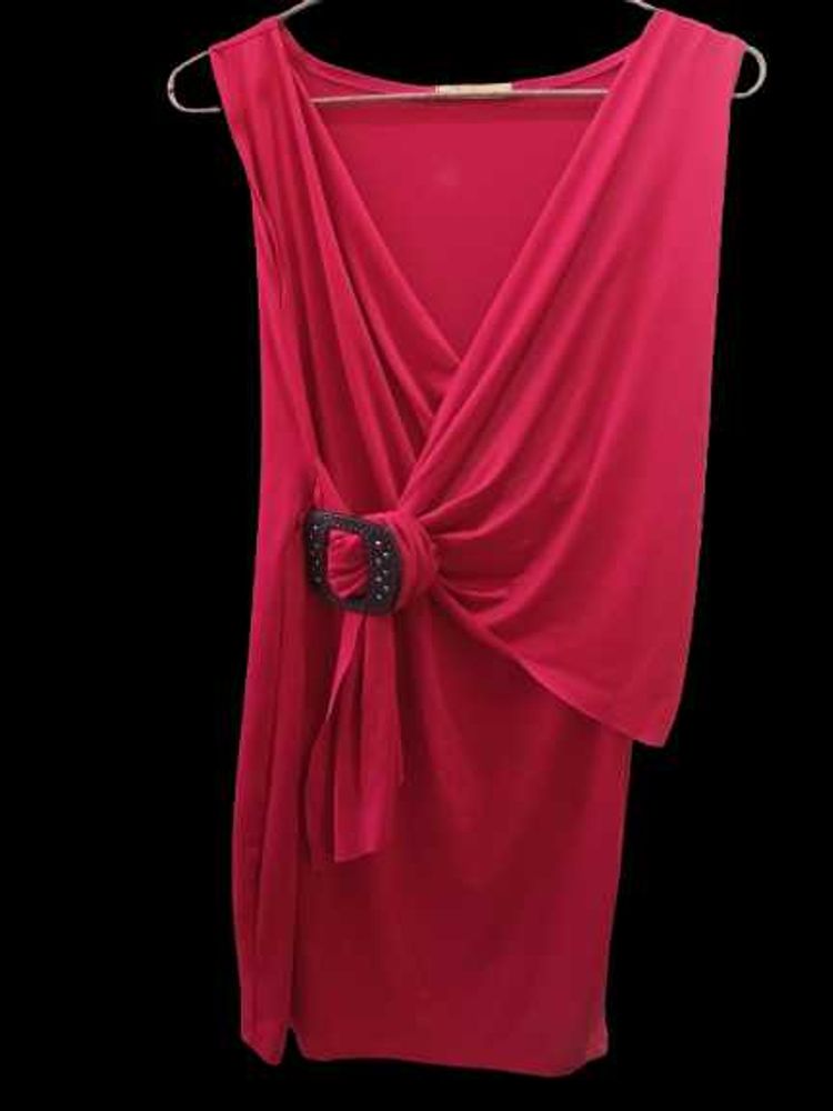 Chic Ruched Front Dress with Embellished Buckle