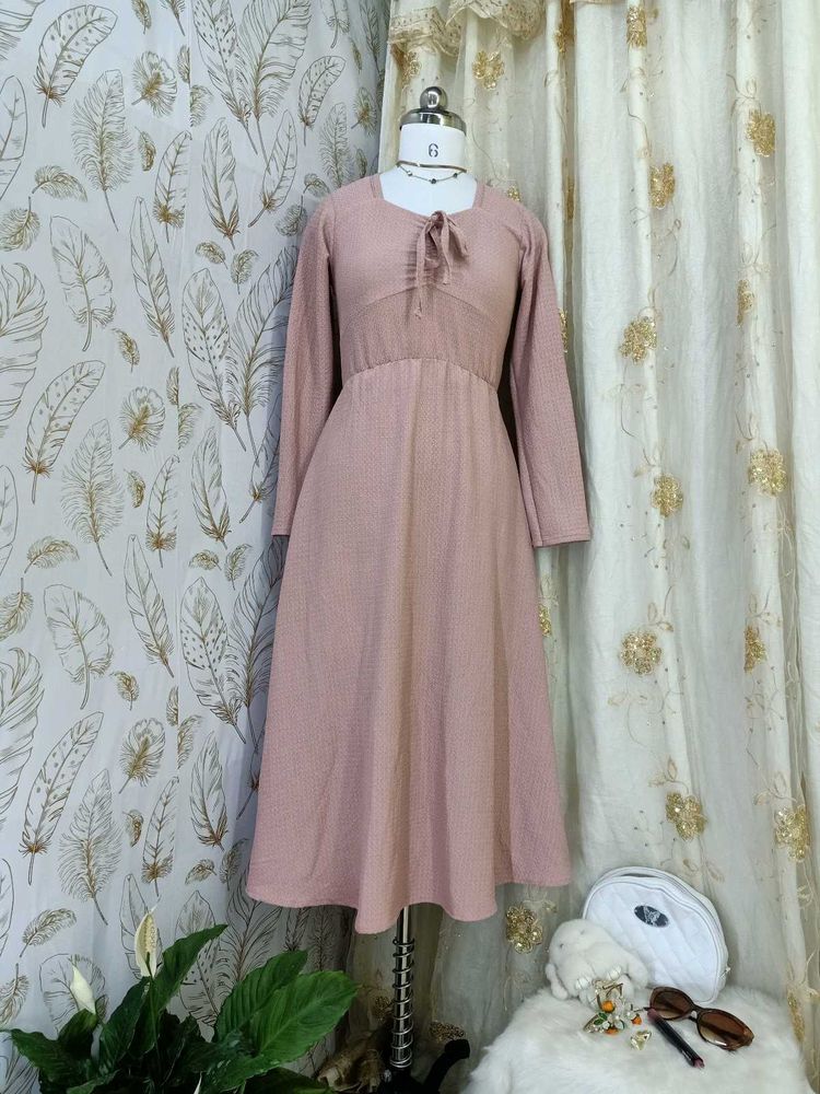 Elegant Pink Midi Dress