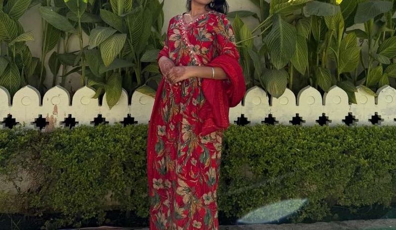 Elegant Red Floral Kurta Set
