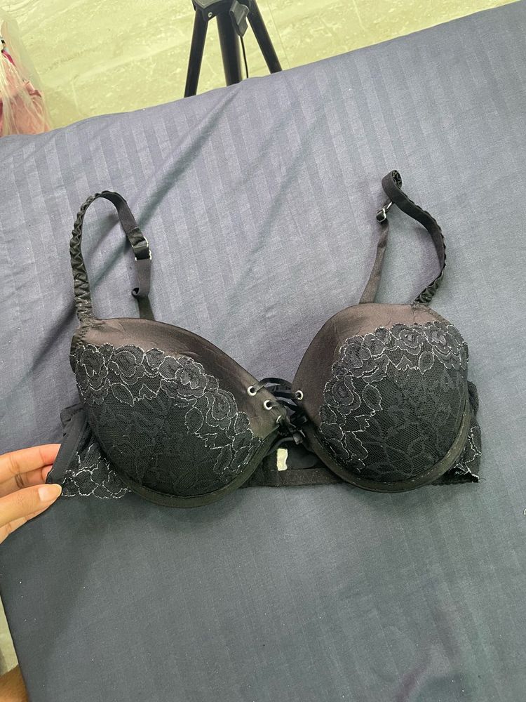 gothic Lace Detail Front Tie Bra