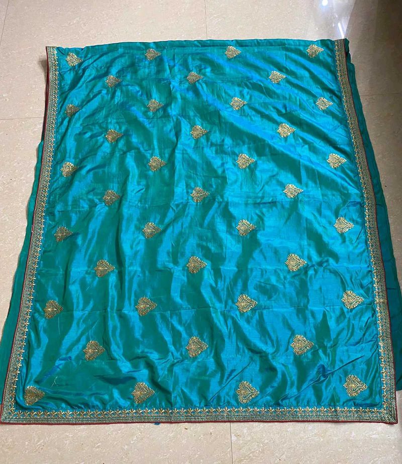 PRICE DROPPED👈🏻Teal &amp; Gold Embroidered Saree