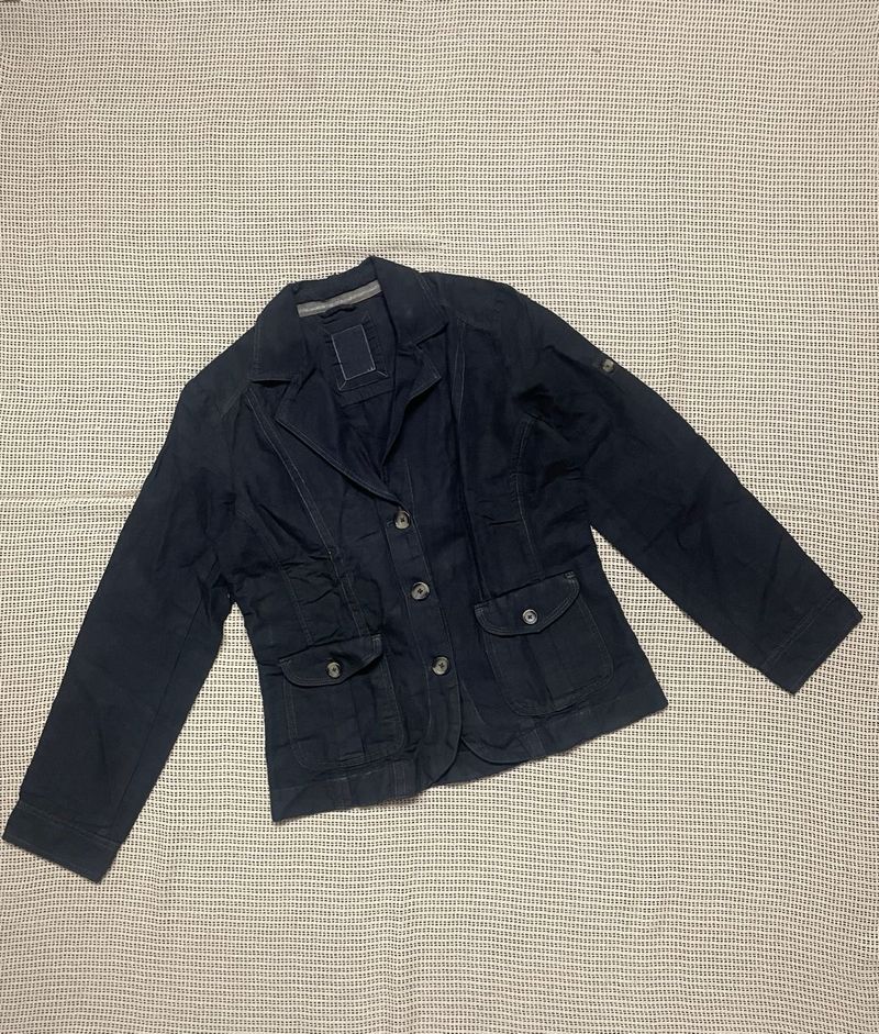 Stylish Denim Jacket - Versatile &amp; Chic