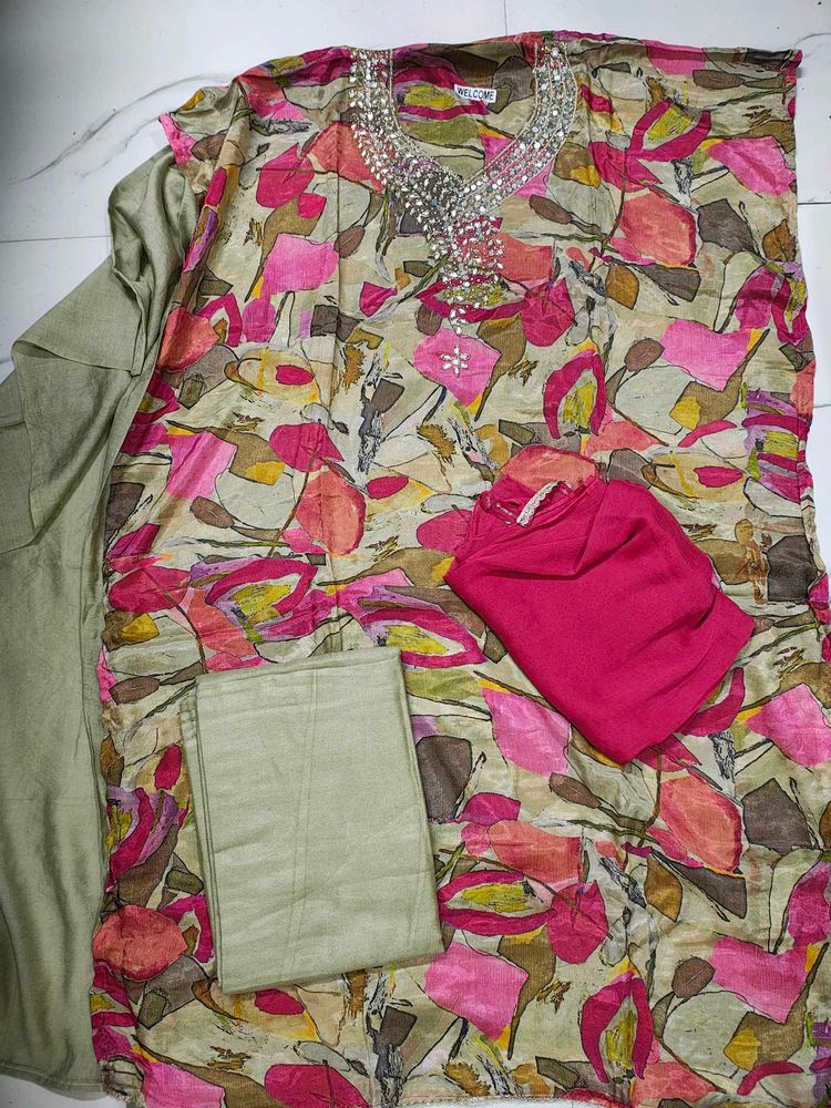 Elegant Floral Kurta Set with Embellished Neck