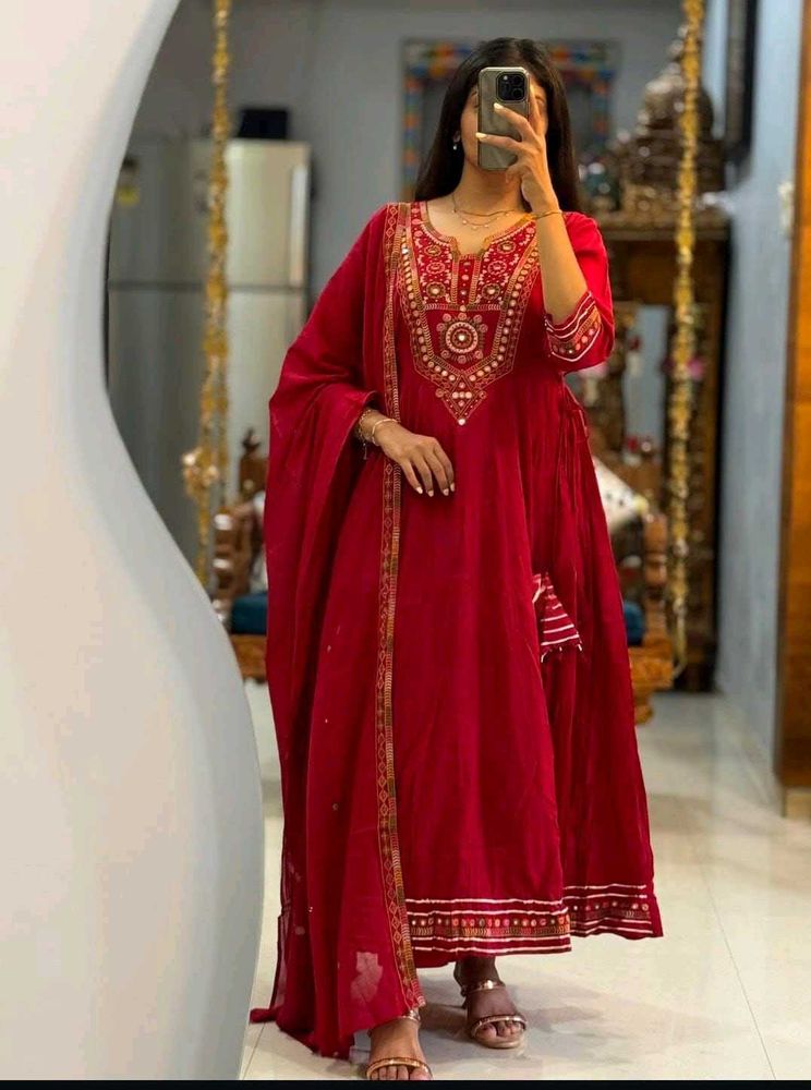 NEW ARRIVALS ANARKALI KURTI SET