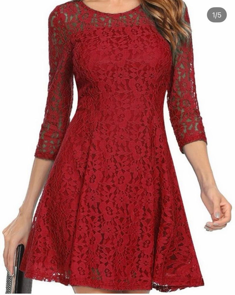 Elegant Red Lace 3/4 Sleeve Dress