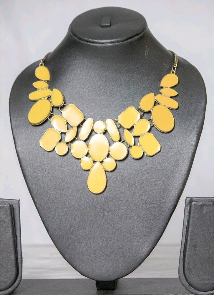 Statement Choker Necklace