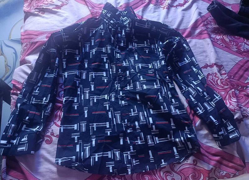Men's Printed Button-Down Shirt