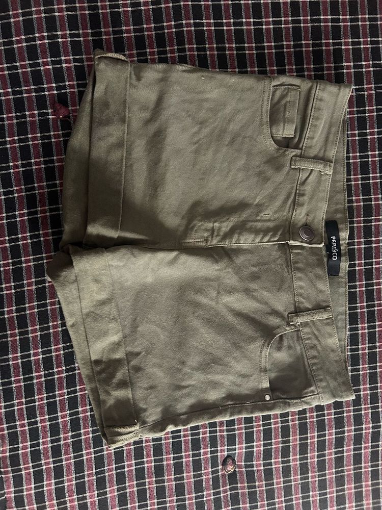 Women's Olive Green Cuffed Shorts