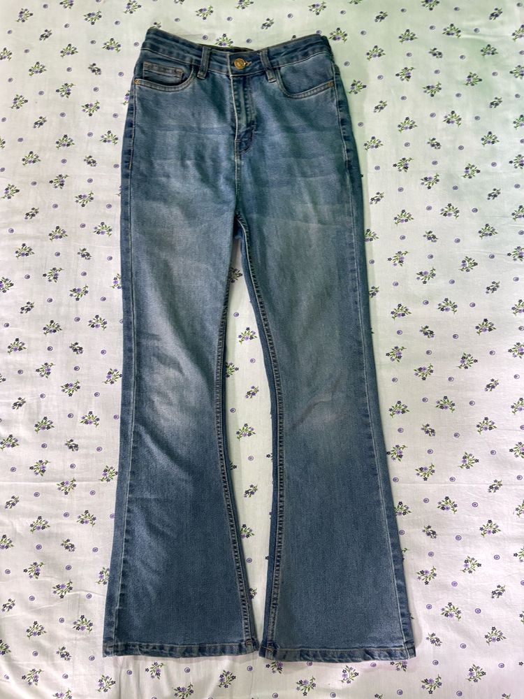Blue flares Jeans 🩵