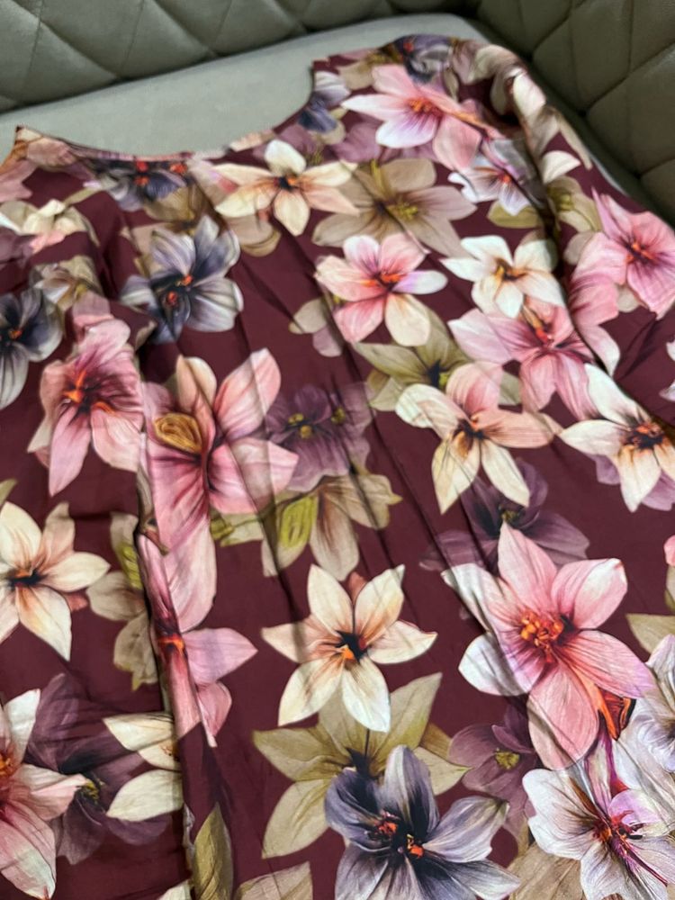🌸 Beautiful Maroon Floral Kurti Women’s Outfit