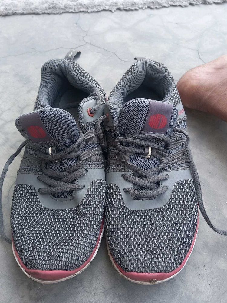 Unisex Shoes Can Be Used By Both Male Anf Female