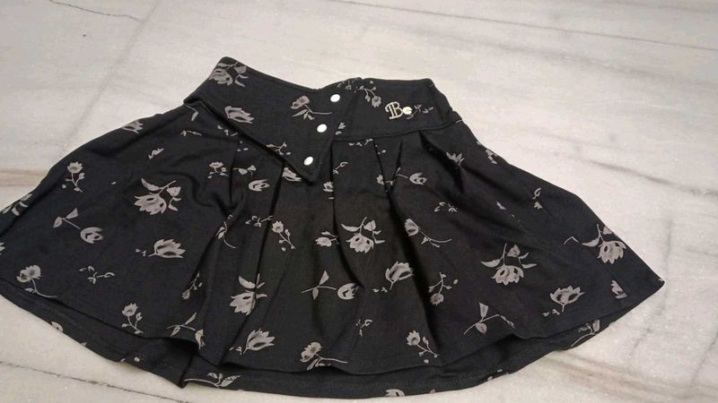 Chic Floral Skirt