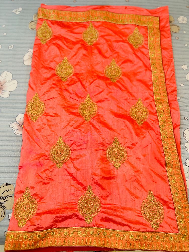 Pitch Colour In Saree , Golden Thread Work , Heavy Border With Blouse