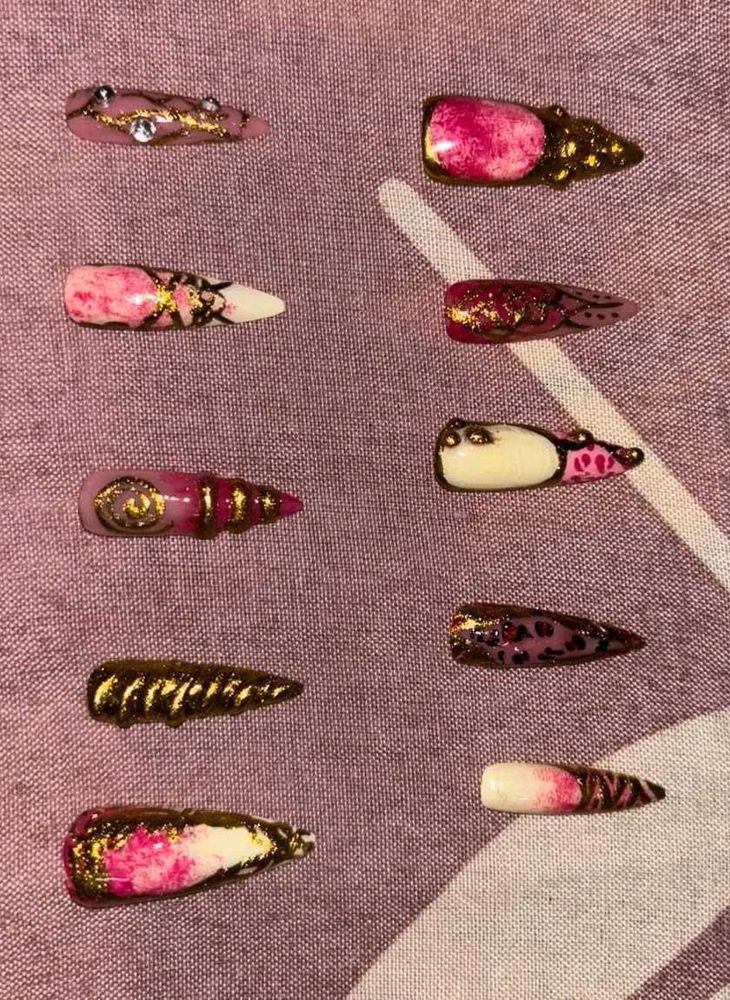 Designer Press-On Nails Set