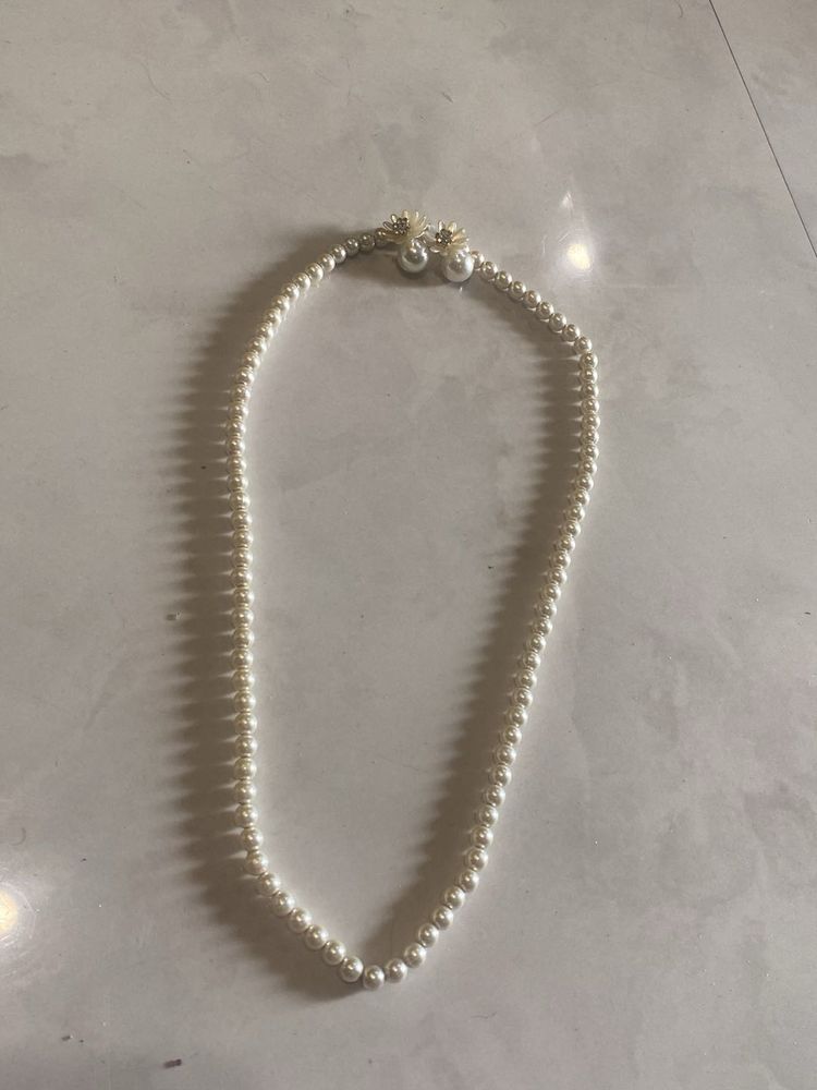beautiful white pearl jewellery