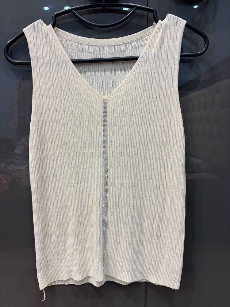 Sparkly V-Neck Sleeveless Knit Top
