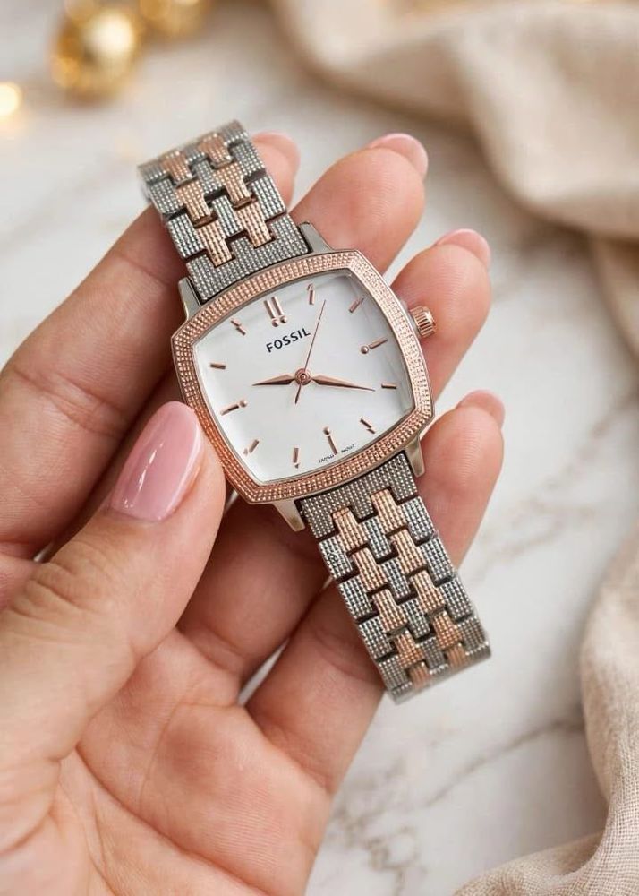 Elegant Fossil Watch - Two-Tone Design