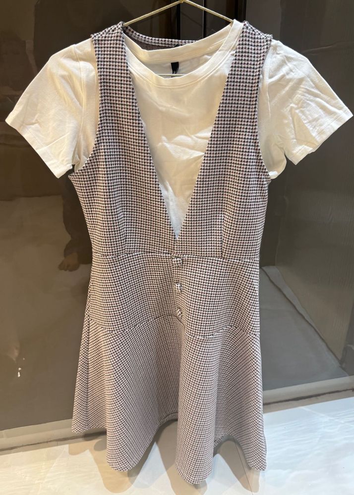 Cute Gingham Pinafore Dress Set