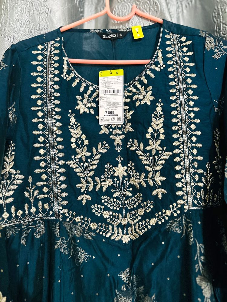 Elegant Teal Embroidered Kurta