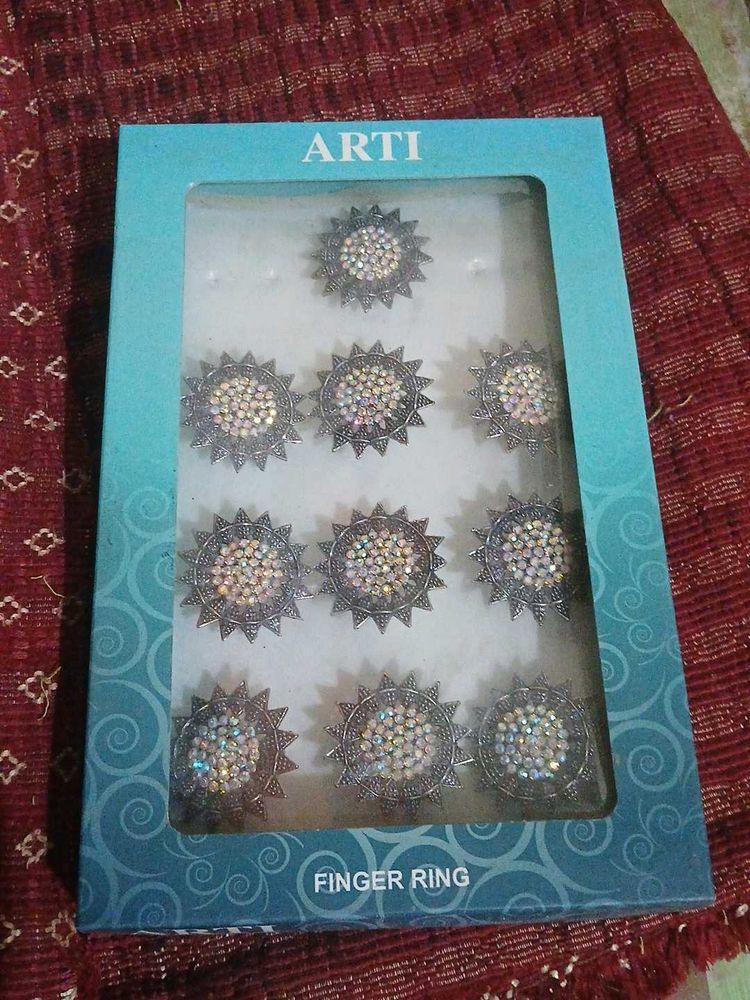 Arti Finger Ring Set