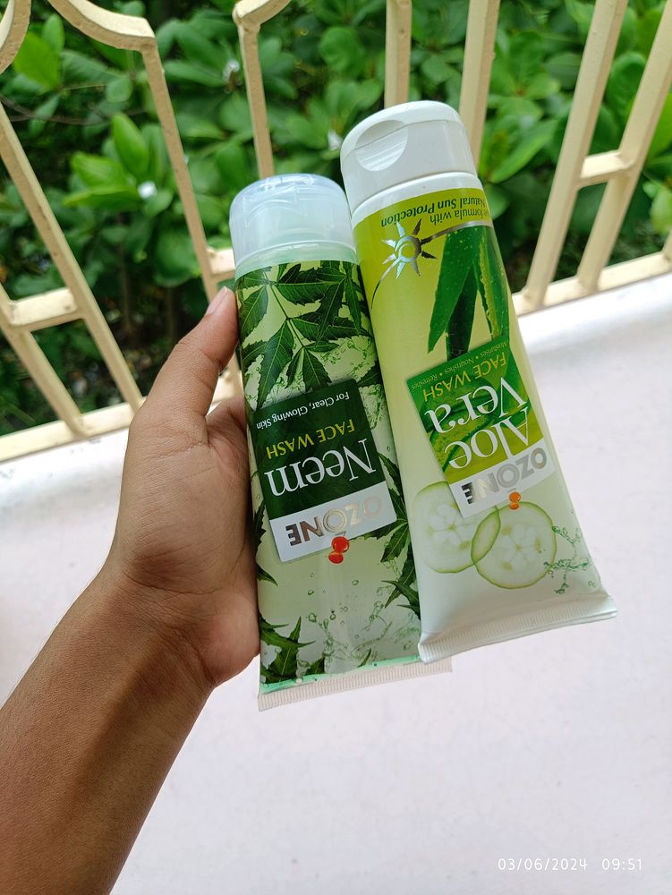 Ozone Ayurvedic Neem And Aloevera Face Wash
