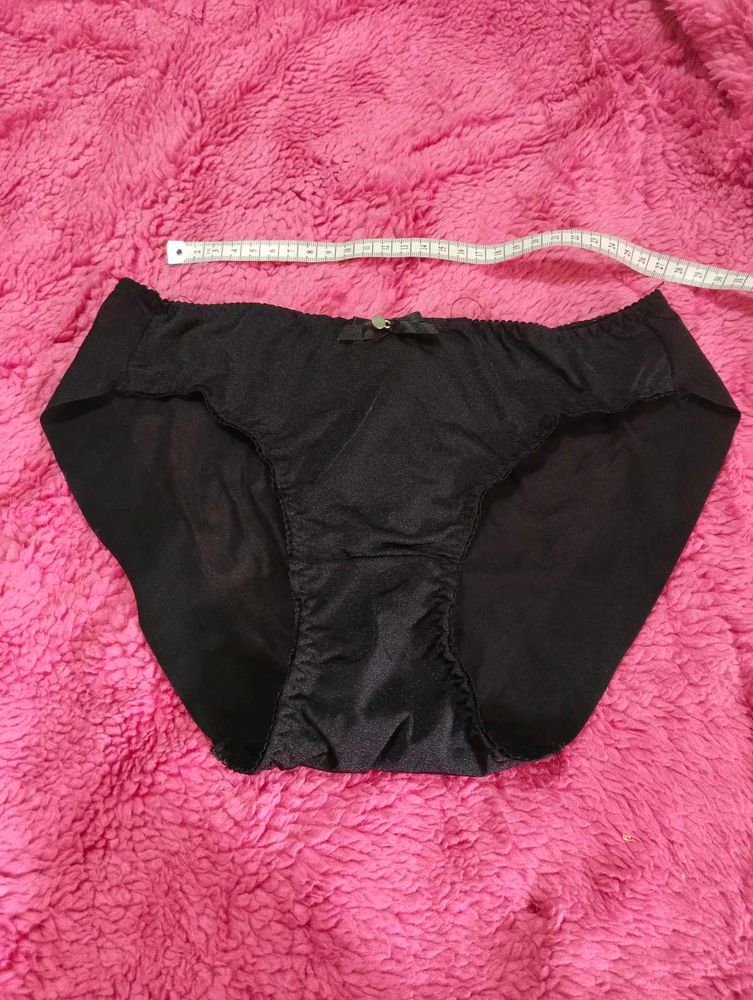 Black Briefs with Bow Detail