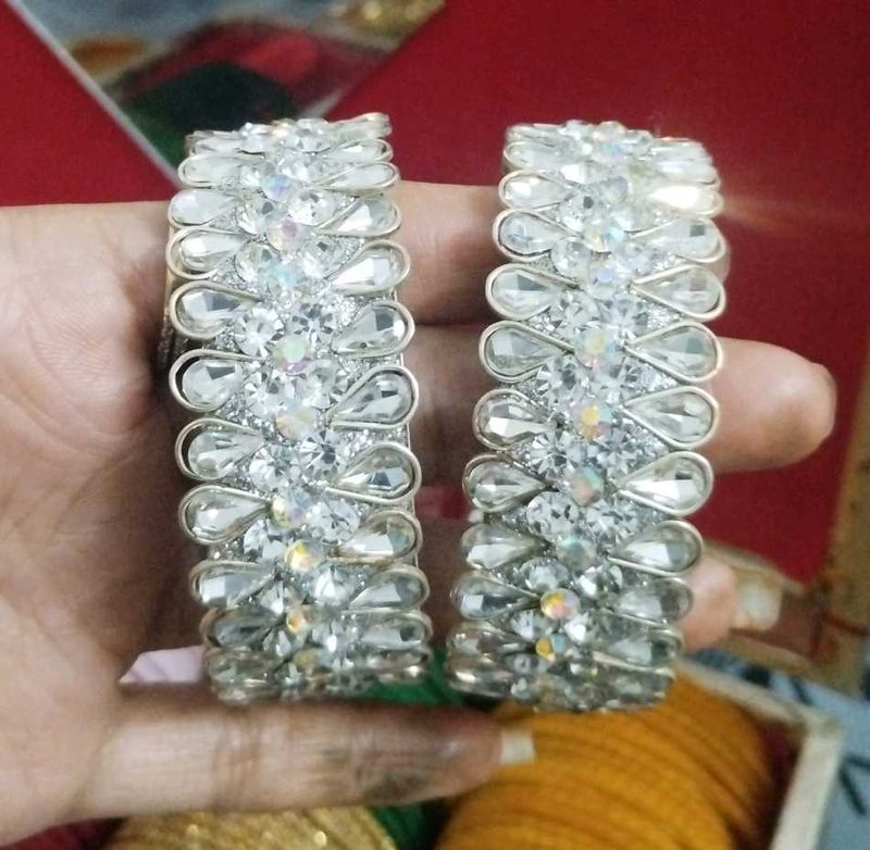 Silver Stone Metal Bangles..