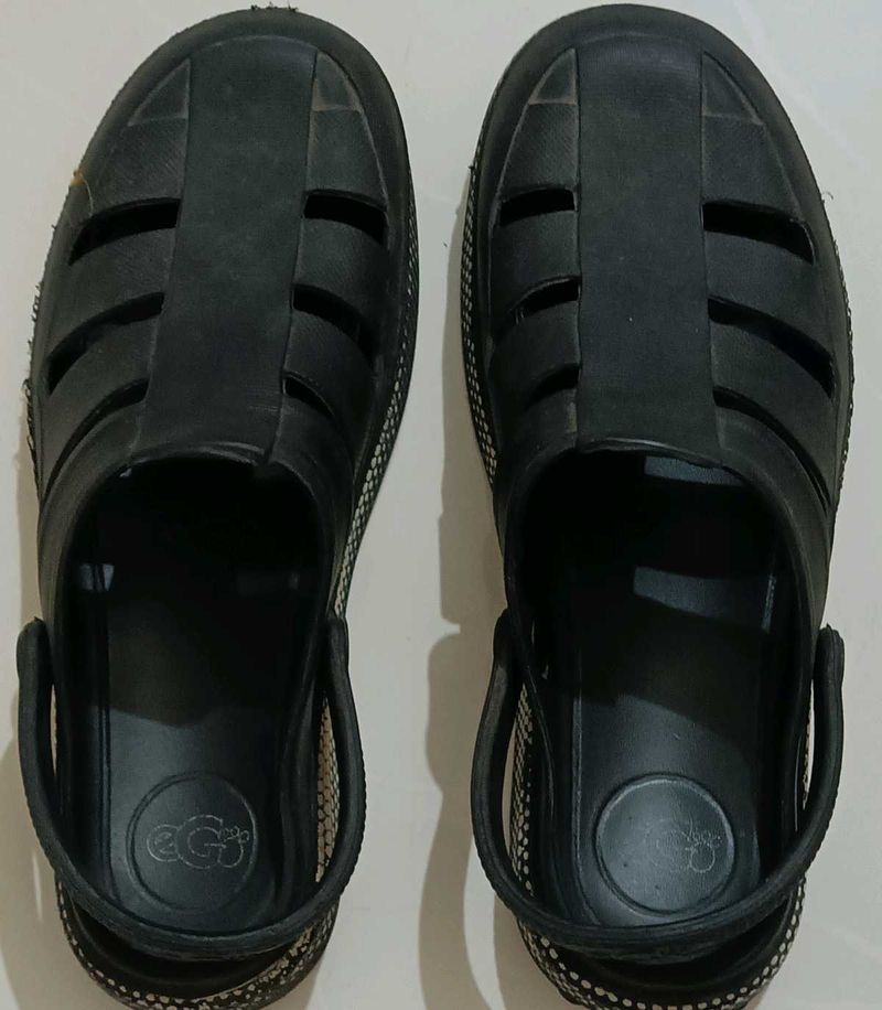 Black Clog-Style Sandals