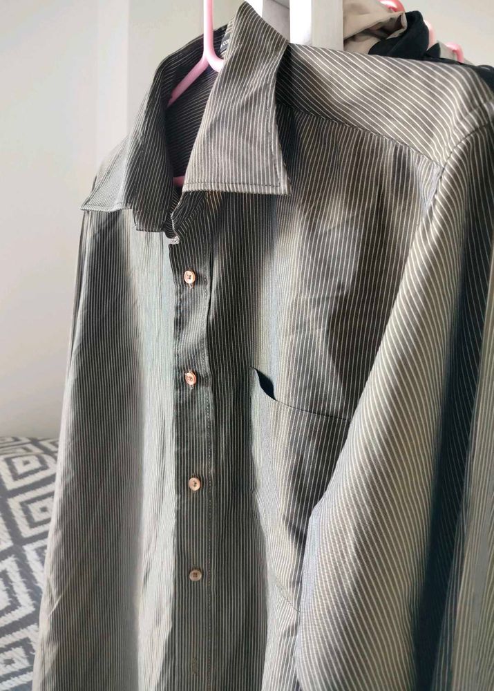 Classic Striped Men's/women's Shirt