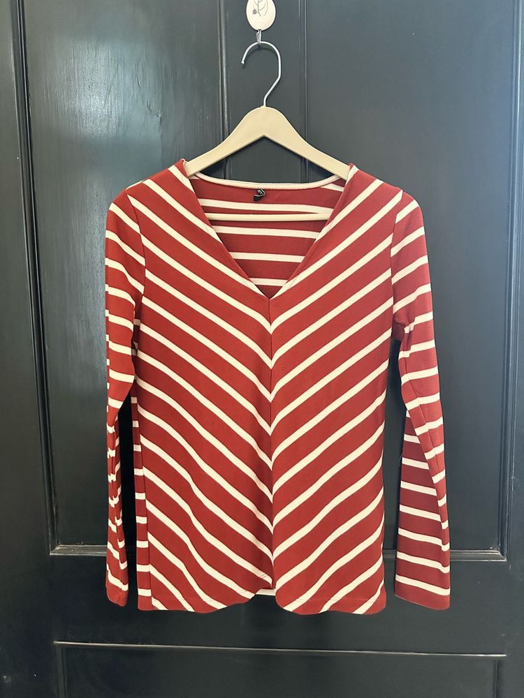 Striped V-Neck Long Sleeve Top