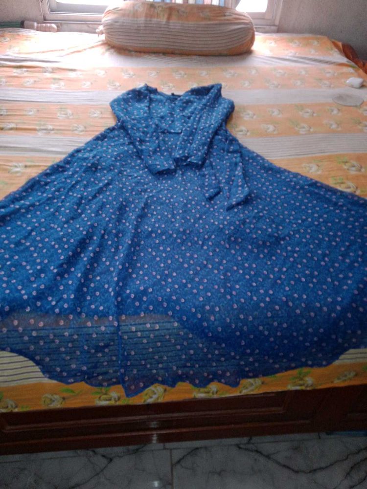 Elegant Blue Floral Wrap Dress