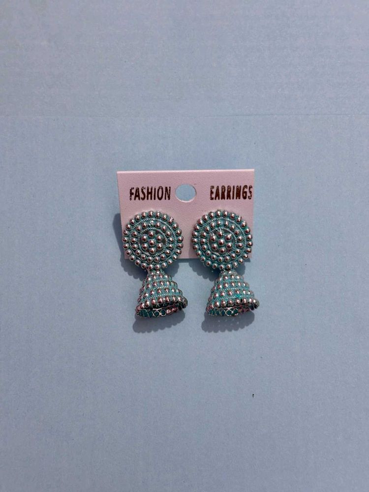 Tiny Jhumka Pair