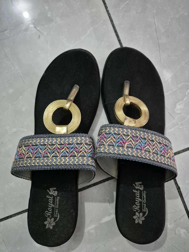 Stylish Women's Black Flat Sandals