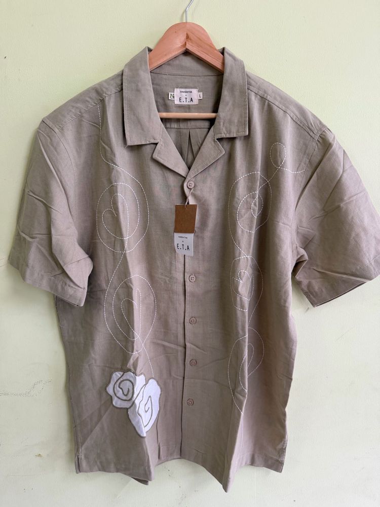 Men's Casual Embroidered Short Sleeve Shirt