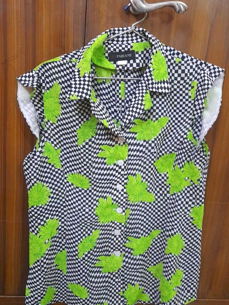 Vibrant Checkered Leaf Print Sleeveless Top