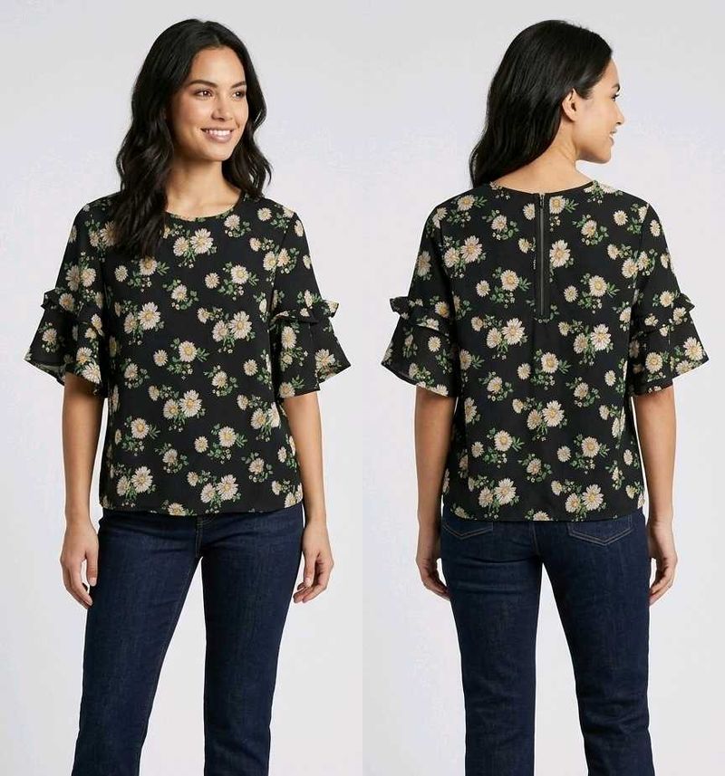 Daisy black top