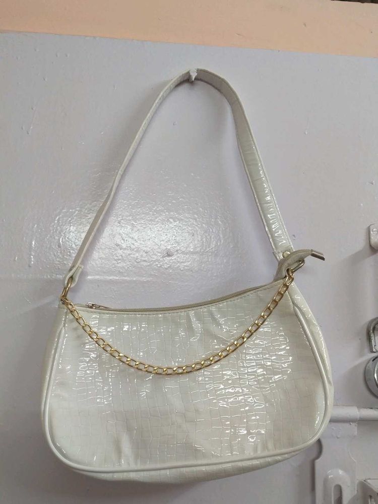 Chic Shoulder Bag with Chain Detail