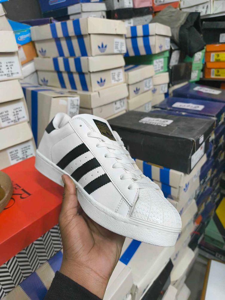 Adidas Superstar Sneakers