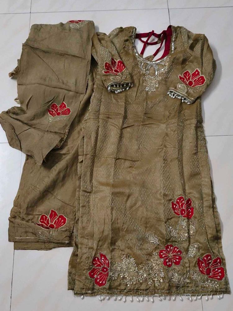 Elegant Embellished Kurta Set