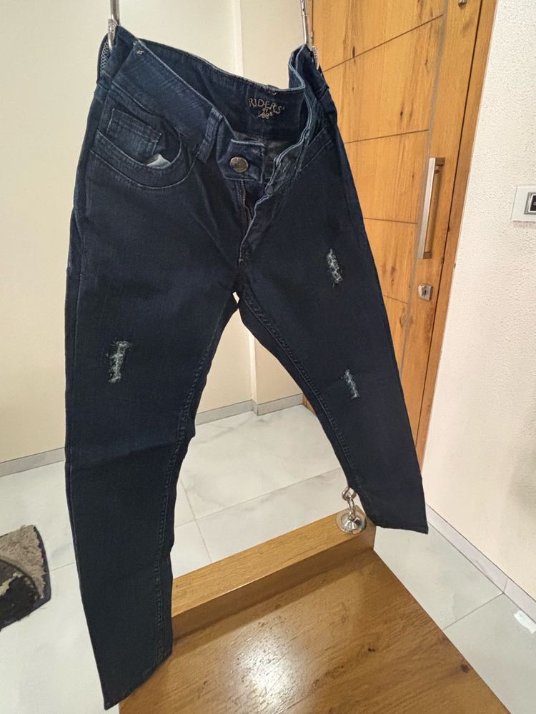 Stylish Ripped Blue Denim Jeans