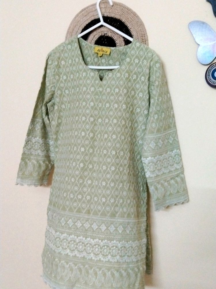 3 Women's Tops Combos