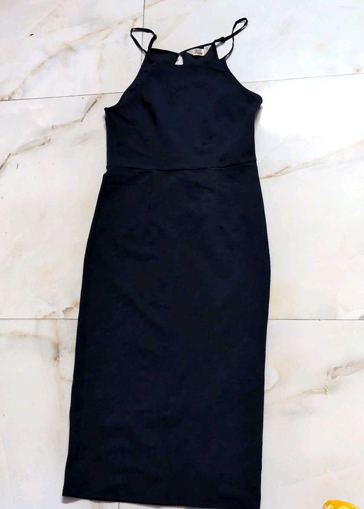 Sleek Black Halter Neck Midi Dress