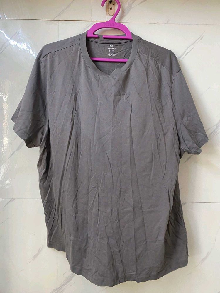 H&amp;M Regular Fit Tshirt - XXL (worn once)