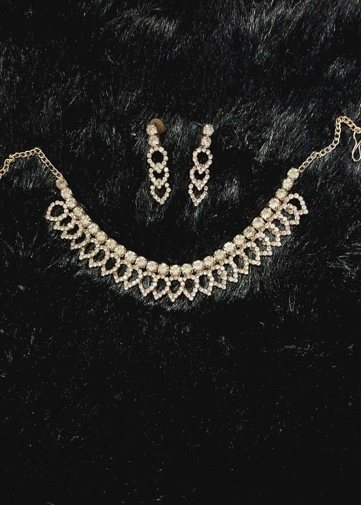 Elegant Crystal Necklace and Earring Set