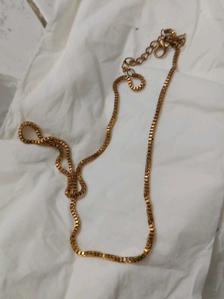 Classic Gold Chain Necklace