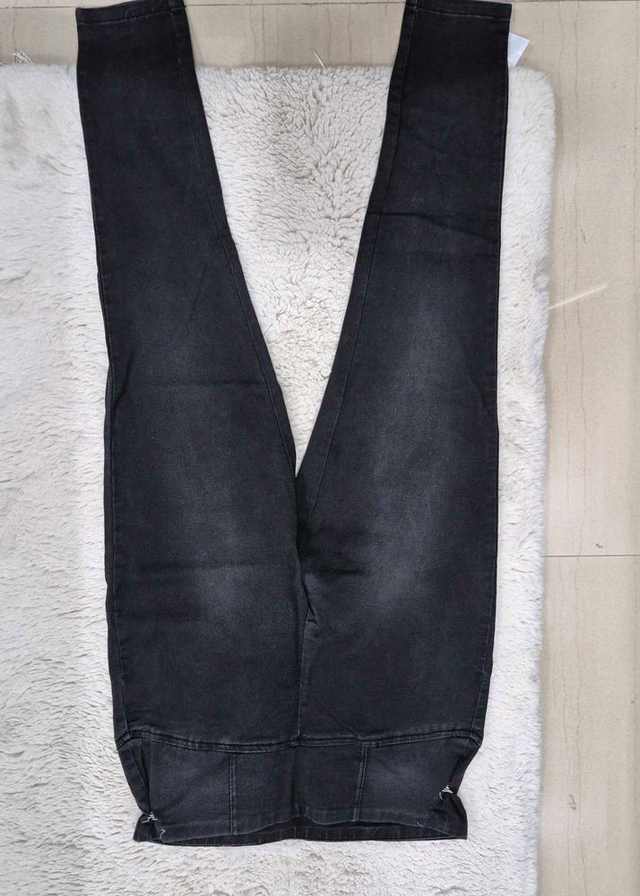Stylish Dark Wash Skinny Jeans